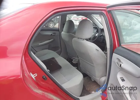 2013 Toyota Corolla Le z USA, uszkodzony, nr VIN 5YFBU4EE4DP094033